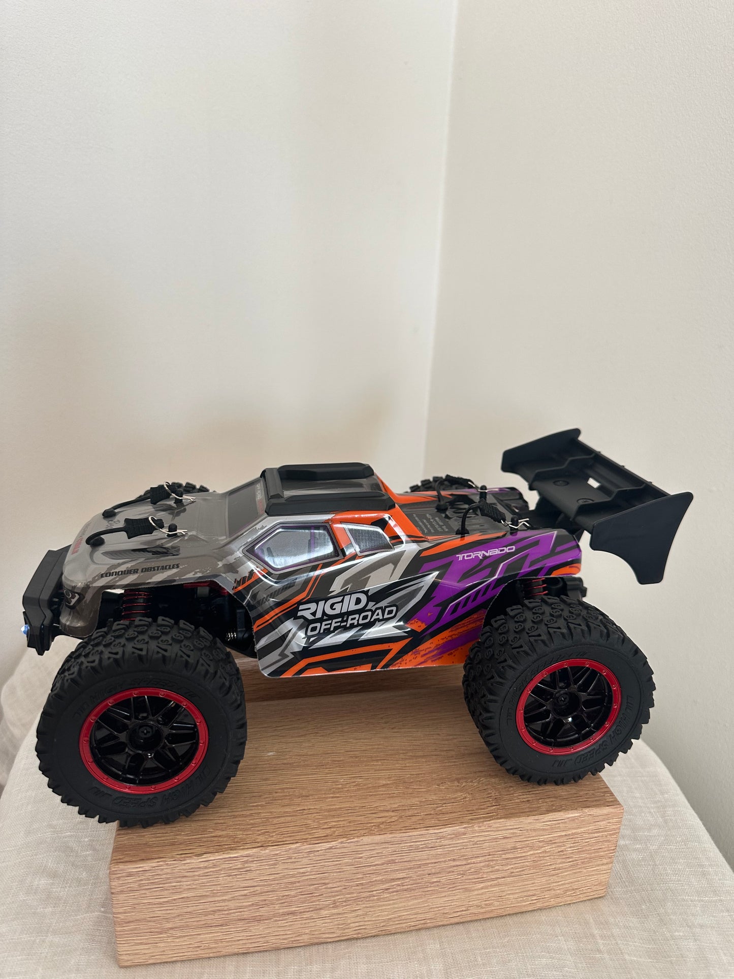 RC BEAST 4WD Off-Road Monster