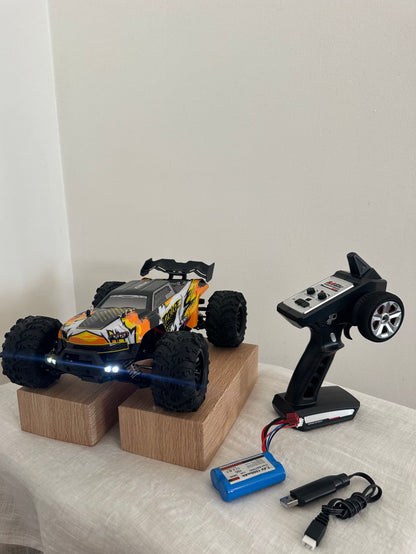 PRO MONSTER  brushless– 4WD Bezceļu Superauto