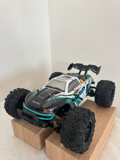 PRO MONSTER  brushless– 4WD Bezceļu Superauto