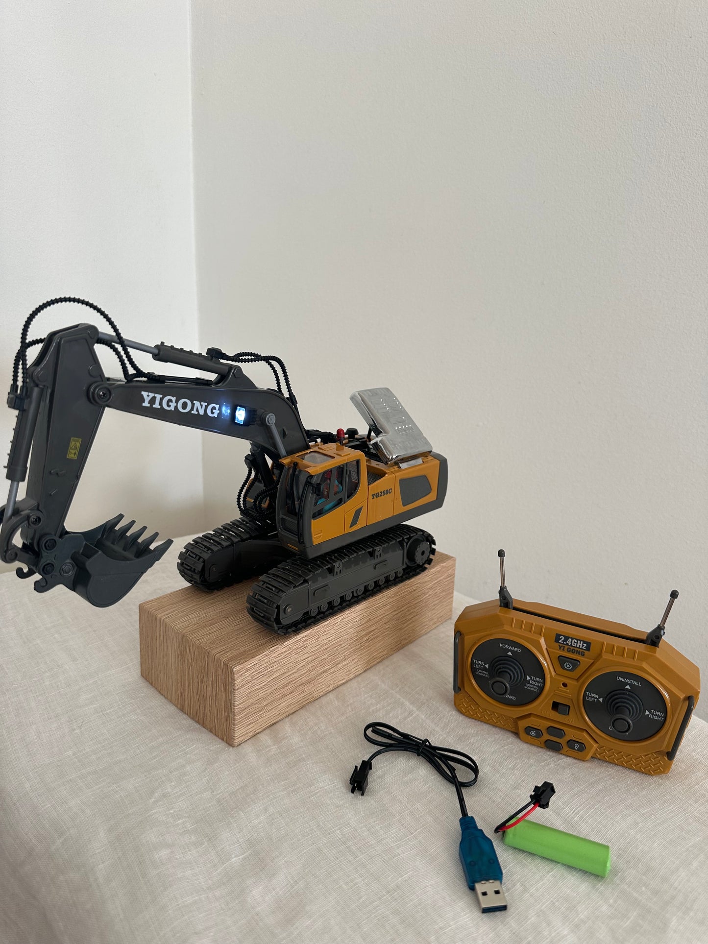 Darba Zvērs: Ekskavators