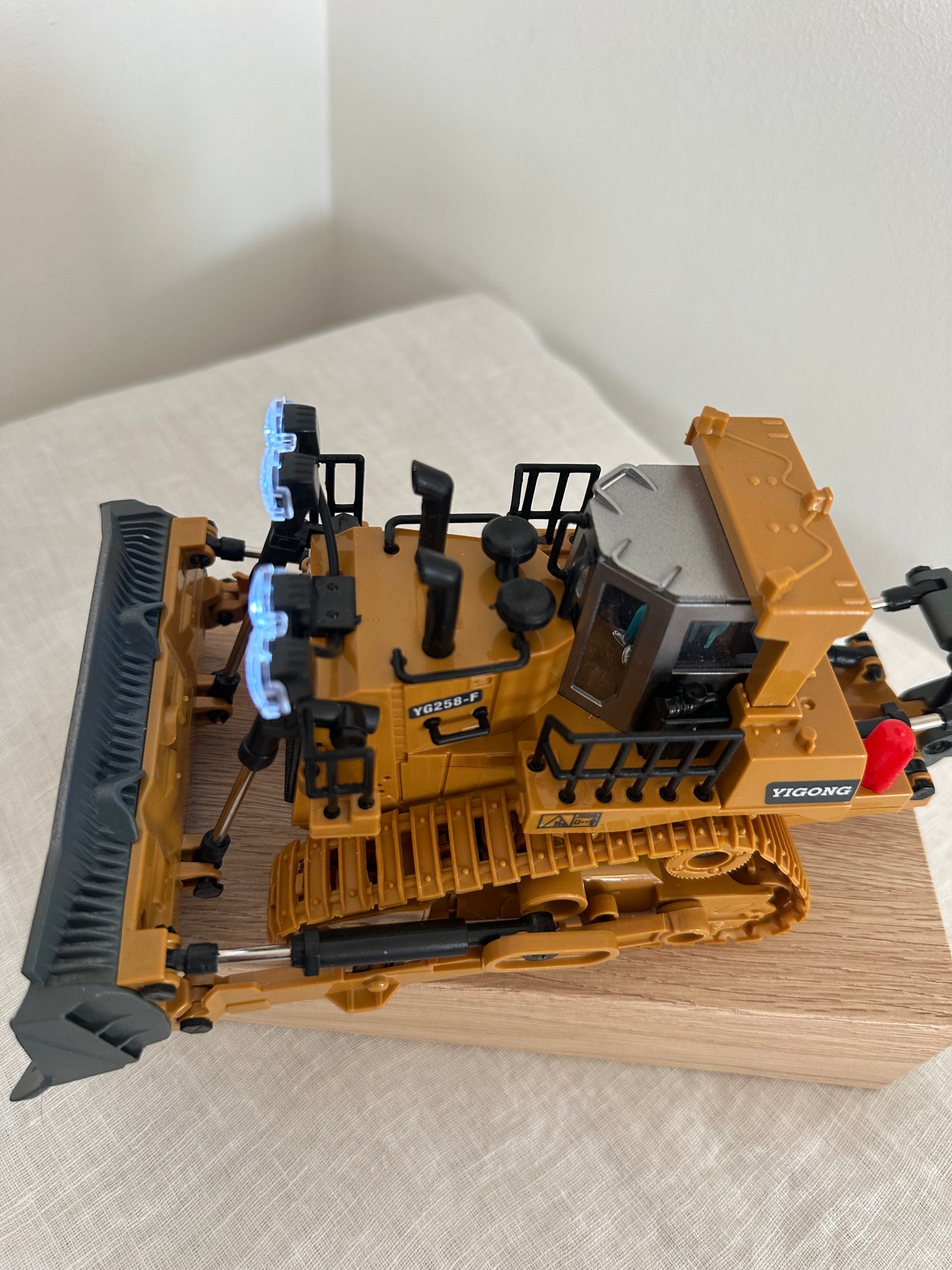 Darba Zvērs: Buldozers