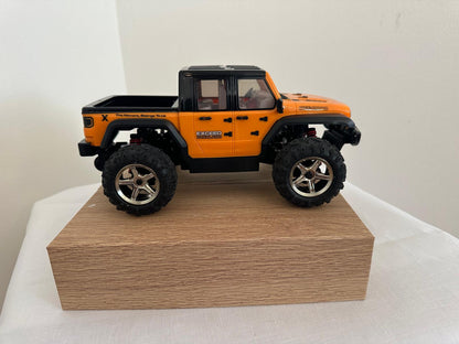 RC Džips – 4WD Bezceļu Monstrs